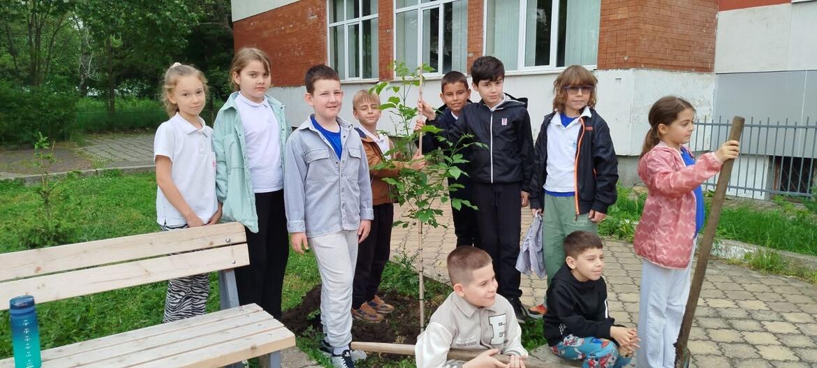Чисти училища за светло бъдеще